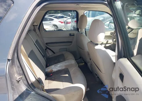 2008 Ford Escape Xlt z USA, uszkodzony, nr VIN 1FMCU03188KB14247